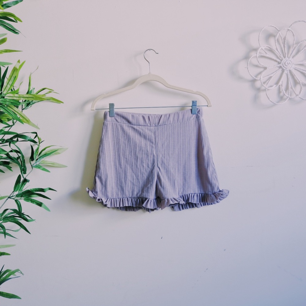 ✰ lovely lilac shorts with frilled hem ✰
